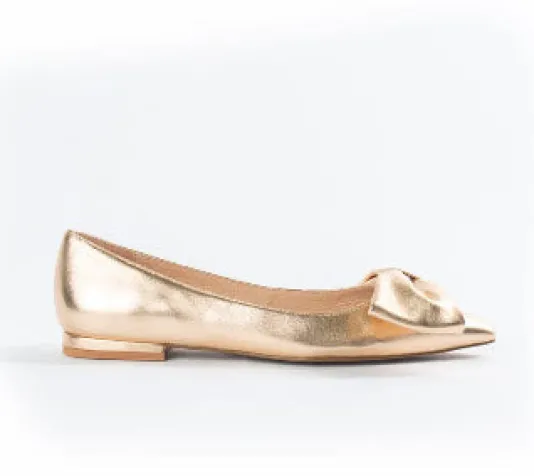 The Bow Pointed Flat in Gold