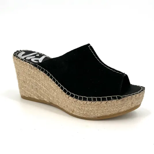 The Center Seam Espadrille Slide Sandal in Black