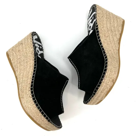 The Center Seam Espadrille Slide Sandal in Black