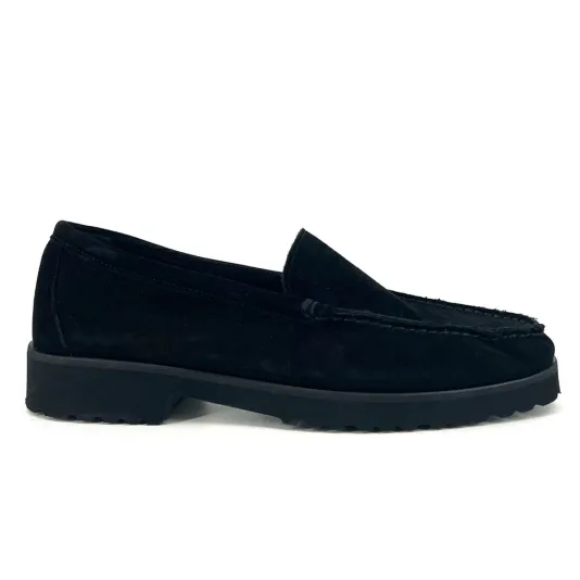The Cozy Lined Loafer in Black