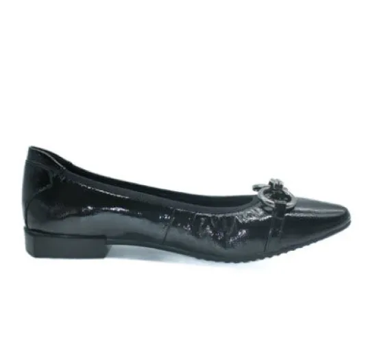 The Flexible Pointed Flat with Ornament in Black Patent
