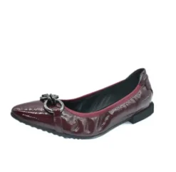 The Flexible Pointed Flat with Ornament in Wine Patent
