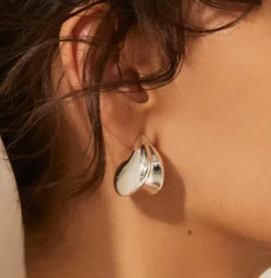 The Puff Drop Earring in Silver
