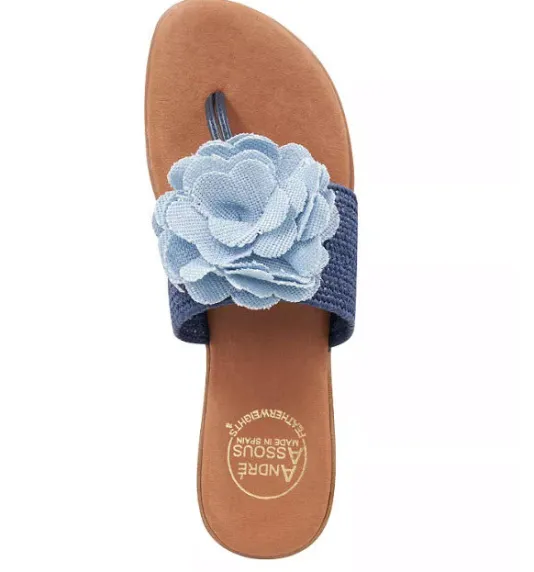 The Raffia Elastic Thong Sandal w Flower in Navy