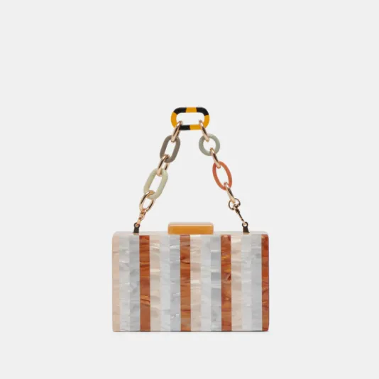 The Resin Clutch in Natural