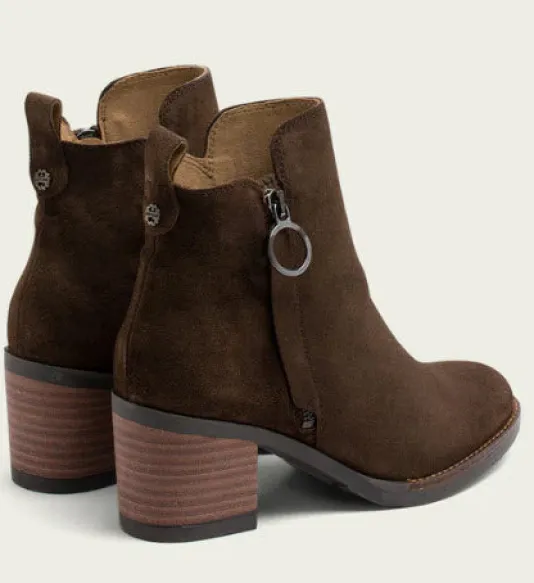 The Side Zip Ankle Bootie in Moka