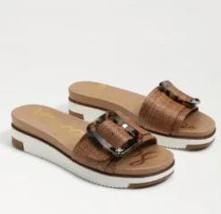 The Sport Slide with Tortoise Buckle in Cuoio