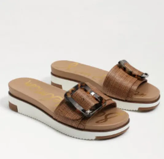 The Sport Slide with Tortoise Buckle in Cuoio
