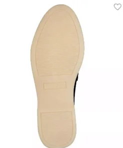 The Unlined Gum Sole Loafer in Navy